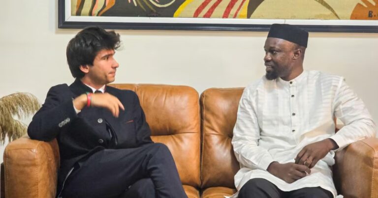 Juan Branco exprime sa colère contre Bassirou Diomaye Faye dans l’affaire Kiiraay