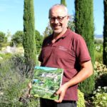 Luc Percie du Sert publie un livre sur les jardins de Provence et propose une balade guidée.