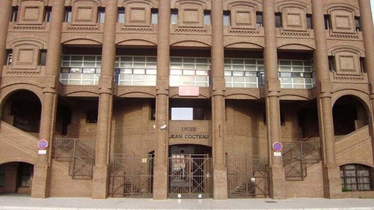 Erreur administrative : une professeure d’EPS quitte le lycée Jean-Cocteau à Miramas.