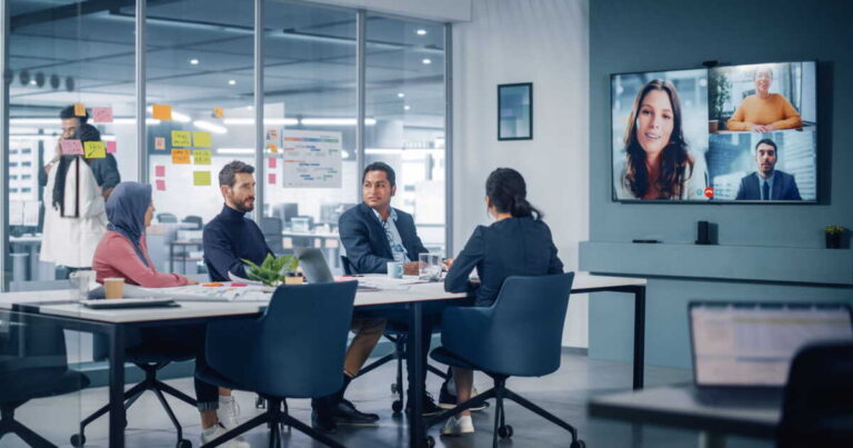 Le télétravail limite les opportunités de carrière pour certains secteurs professionnels.