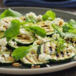 Recette de courgettes à la sauce au thon élaborée par Jean-François Piège.