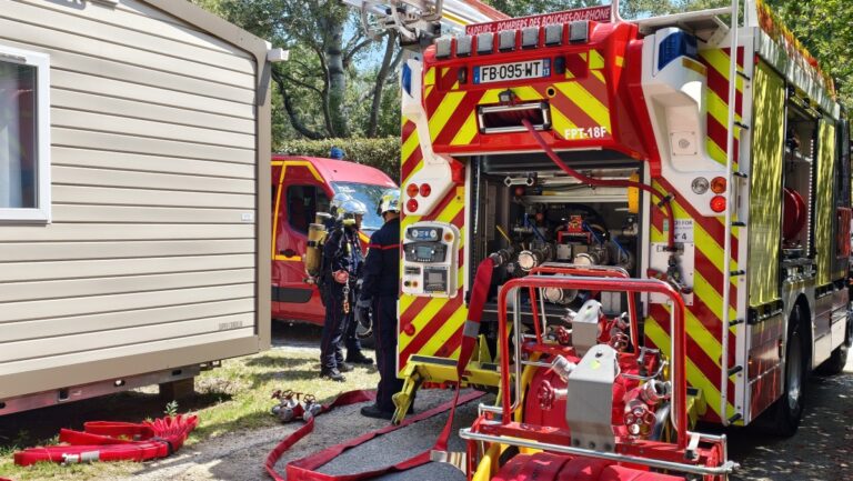 Les pompiers s’entraînent aux interventions face aux incendies à Marina Plage, Vitrolles