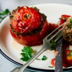 Recette de tomates farcies par Philippe Etchebest, un plat traditionnel revisité.
