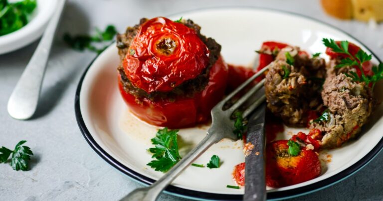 Recette de tomates farcies par Philippe Etchebest, un plat traditionnel revisité.