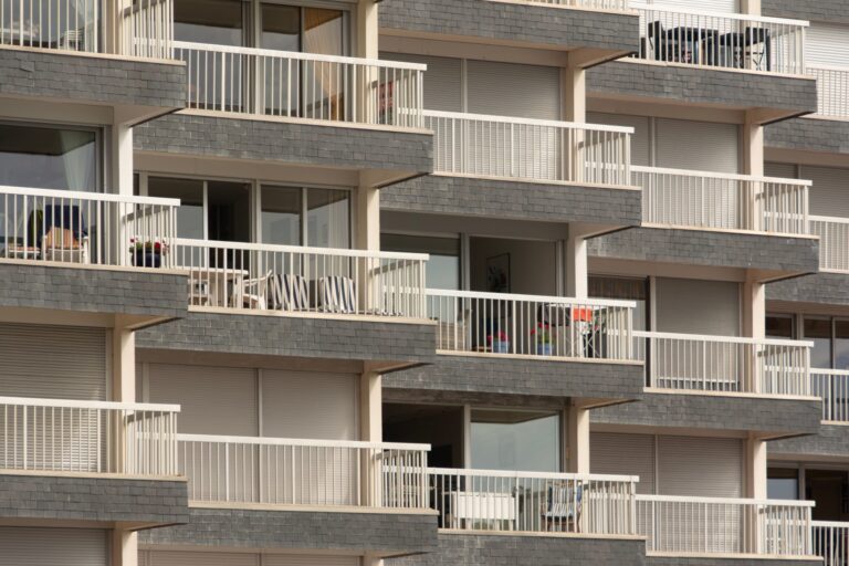 Logements F et G : nouvelles obligations pour les bailleurs en France selon la loi.