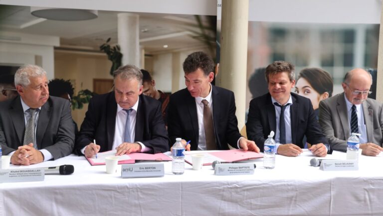 Universités AMU, Avignon, Toulon et Côte d’Azur signent des contrats d’objectifs et de moyens.