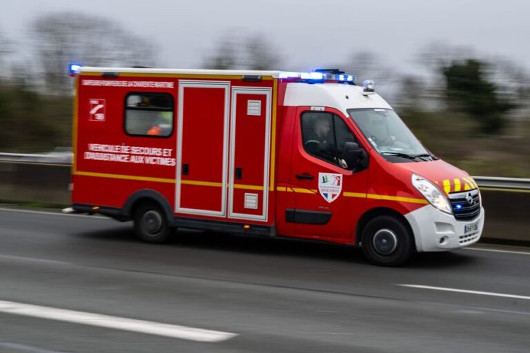 Accident de voiture : trois enfants gravement blessés, l’un éjecté de l’habitacle