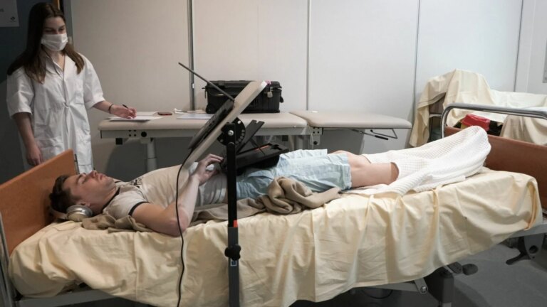 Dix Français testent un régime de 250 calories par jour pendant dix jours, comme des astronautes.