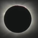 Une éclipse de Soleil : explication des phénomènes astronomiques observés en France.