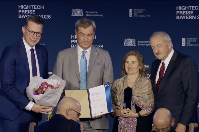 Daniela Rus reçoit le prix High-Tech du ministre-président de Bavière pour ses contributions au MIT