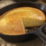 Recette de pain au maïs à la poêle : méthode simple pour une préparation rapide et savoureuse