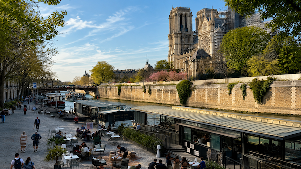 Kilomètre Zéro : le Port de Montebello se transforme en destination culturelle à Paris.