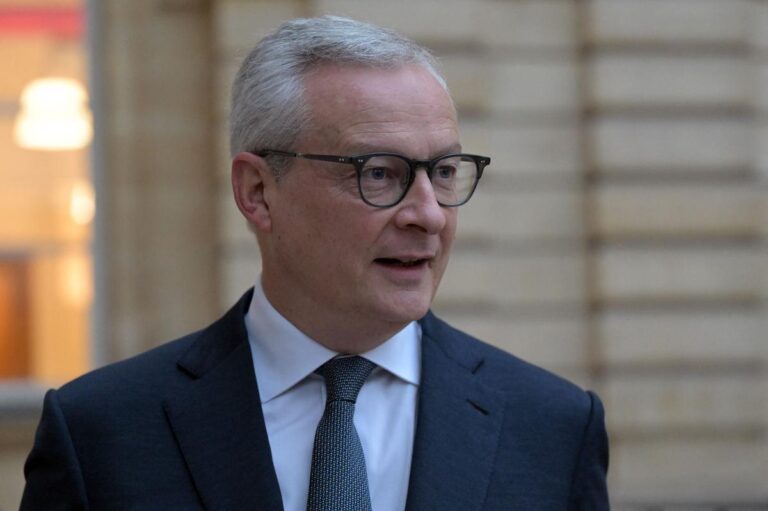 Présidentielle 2027 : Bruno Le Maire évoque un changement de système et une possible candidature.