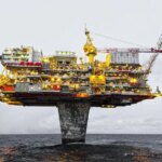 Pétrole : le Brent dépasse 90 dollars, les entreprises énergétiques en vigilance.