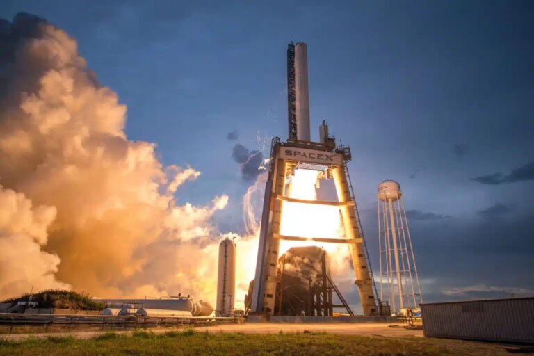 SpaceX enregistre une chute en Bourse après un IPO record.