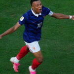 Kylian Mbappé inscrit un doublé et mène la France en huitièmes de finale de la Coupe du monde 2026.