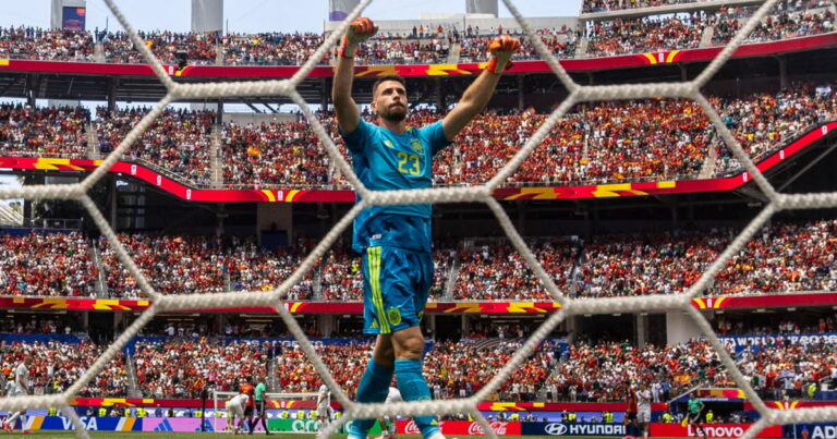 Unai Simon, gardien de l’Espagne, réalise une performance décisive au Mondial 2026.