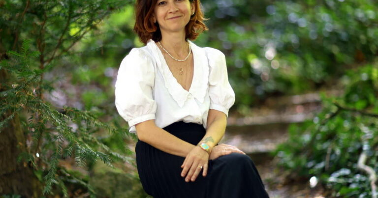 Maria Denami reçoit le deuxième prix Spiegel pour ses recherches en sciences de l’éducation à Mulhouse.