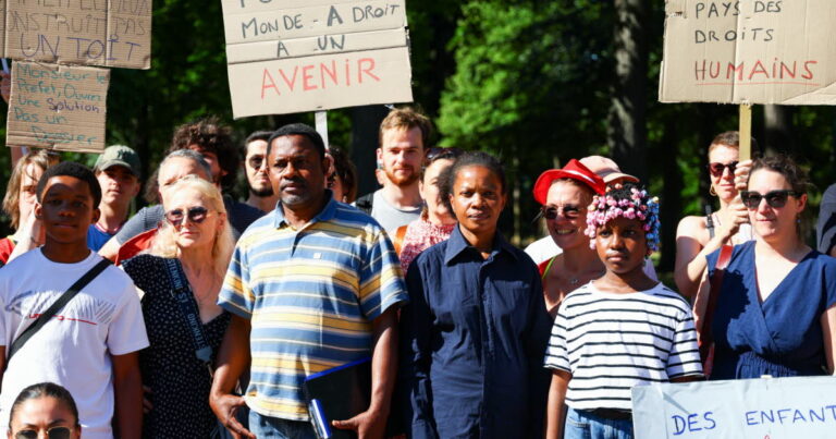Manifestation de soutien à deux collégiens sans abri après rejet de demande d’asile à Ingersheim