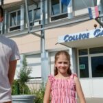 Agnès, candidate au brevet des collèges, se distingue par son âge précoce.