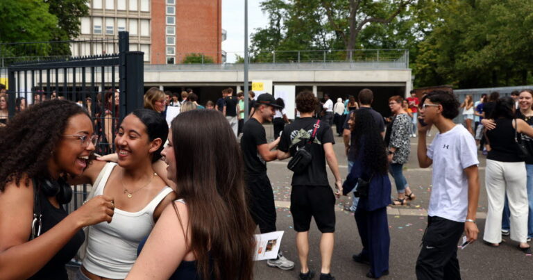 Baccalauréat en Alsace : résultats provoquent joie chez certains, déception chez d’autres.