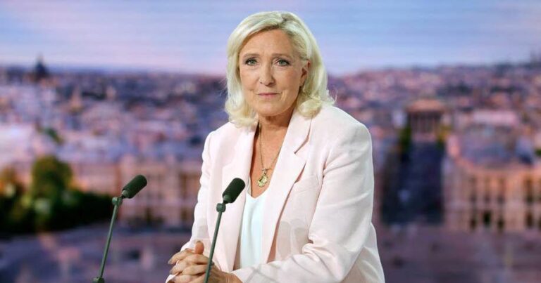 Marine Le Pen se pourvoit en cassation après sa condamnation, annonce sa candidature pour 2027.