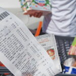 Les supermarchés Coopérative U affichent le coût carbone sur les tickets de caisse.