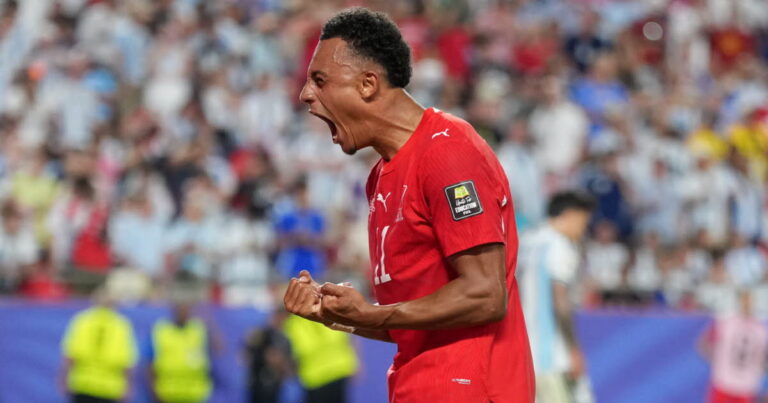 Coupe du Monde 2026 : La Suisse égalise contre l’Argentine, Bellingham propulse l’Angleterre en demi-finale.