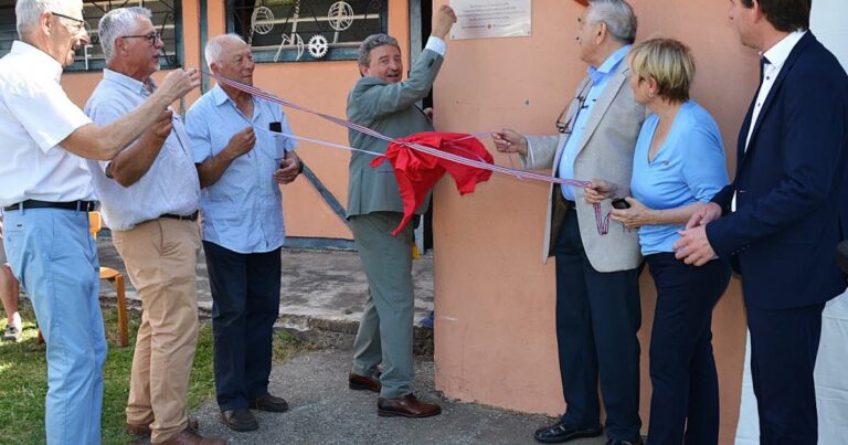 Bitschwiller-lès-Thann : Une plaque rend hommage à Pierre Weiss et son parcours exceptionnel
