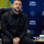 Zelensky annonce un remaniement gouvernemental en Ukraine et le départ de sa Première ministre.
