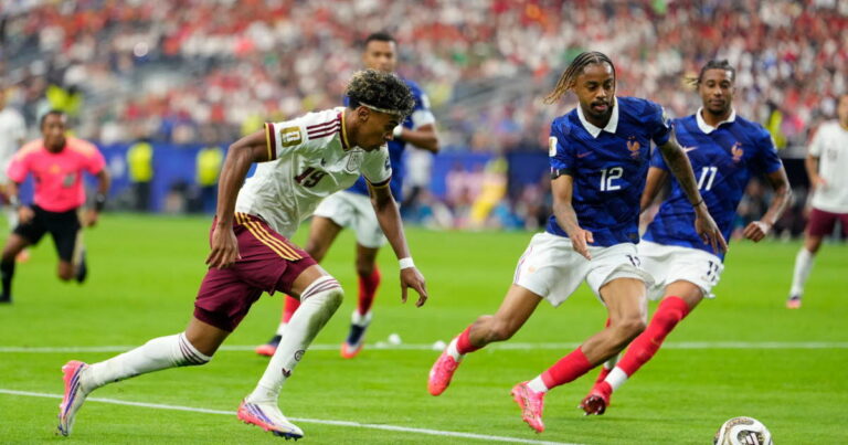 France mené par Espagne en demi-finale après un penalty contre Digne.