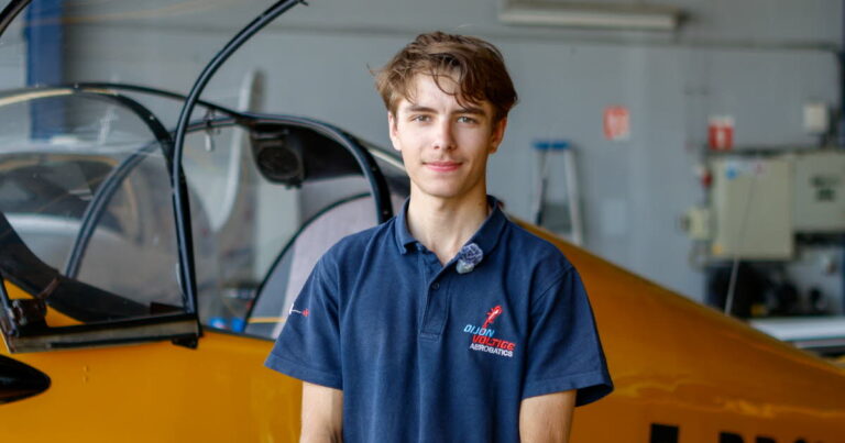 Aéronautique : Nils Michel, pilote colmarien, réalise un tour de France aérien.