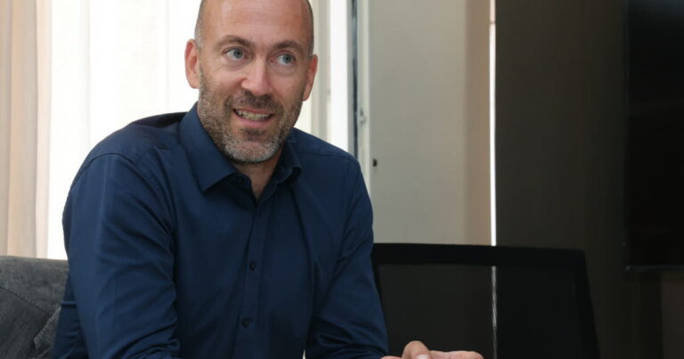 Philippe Haas quitte l’Institution Saint-Jean, des incertitudes pour l’avenir scolaire.