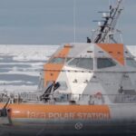 La station polaire Tara se prépare pour des mois de nuit totale en Arctique.