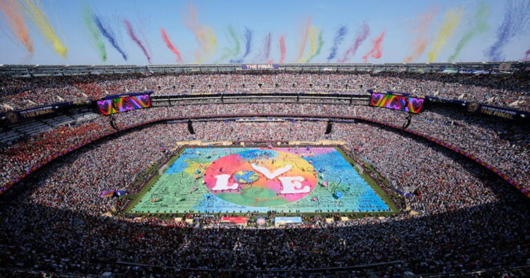 Show de mi-temps avec Shakira, BTS et Robbie Williams à la finale de la Coupe du Monde 2026.