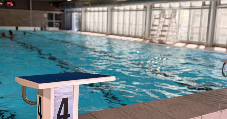Retour des stages de natation à la piscine de Vaulx-en-Velin, Métropole de Lyon.