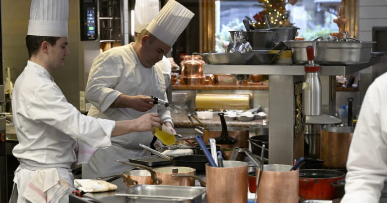 Fermeture d’un mois de l’Auberge de Collonges, restaurant emblématique de la Métropole de Lyon