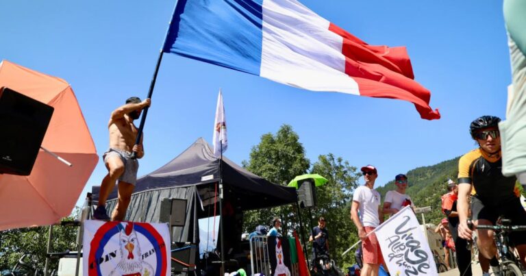 Gap attend Tadej Pogacar et Paul Seixas lors de la 19e étape de l’Alpe d’Huez.