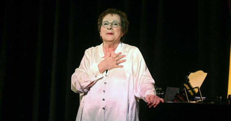 Décès de Marie-Paule Belle, interprète de La Parisienne, à l’âge de 80 ans.