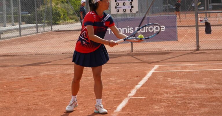 Seohyeon Kim remporte le tournoi Tennis Europe U14 à Annecy malgré des critiques sur son jeu.