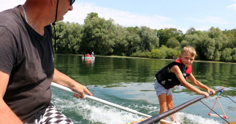Marckolsheim : une après-midi dédiée à la découverte du ski nautique pour les jeunes enfants.