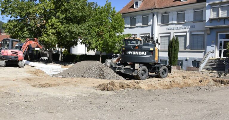 Travaux en cours à l’école élémentaire Saint-Exupéry de Wettolsheim pour améliorer les installations.