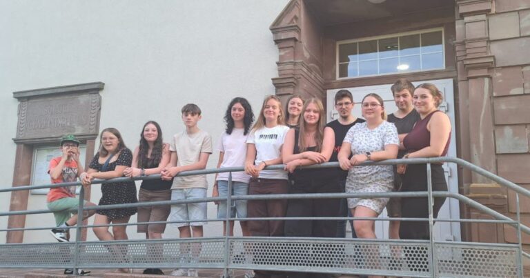 Schoenbourg met en place son premier conseil municipal des jeunes pour favoriser l’engagement citoyen.
