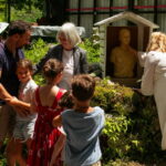 Disparition de Tiphaine Véron : une statue inaugurée à Nikko, Japon, après huit ans.