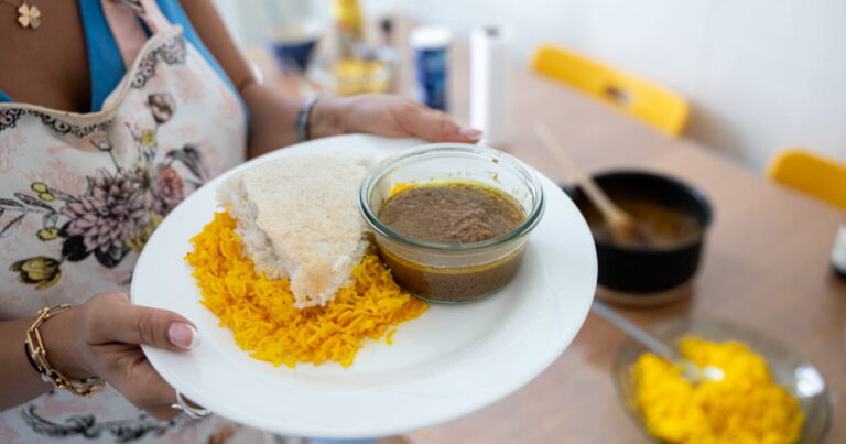 Le fesenjoon : une recette iranienne au cœur des traditions culinaires familiales