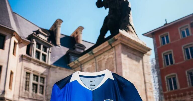 Le GF38 présente son nouveau maillot pour la saison à venir en Ligue 2.