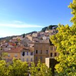 Bormes-les-Mimosas désigné « Village préféré des Français » par Franceinfo en 2026