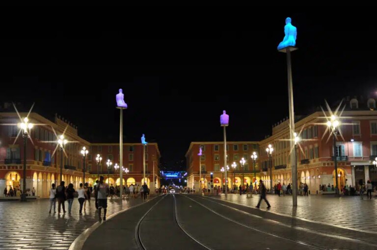 Planning des tramways et bus Lignes d’Azur à Nice après minuit : horaires et services disponibles.