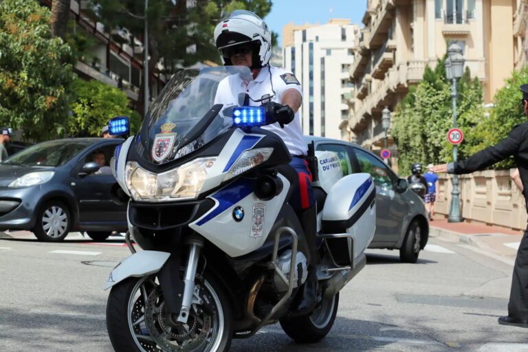 Monaco : les polices française et monégasque recherchent un individu après une explosion