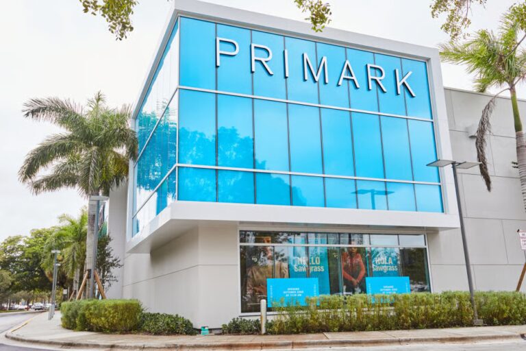 Primark suscite des tensions chez les maires français face à l’essor de l’ultra fast-fashion